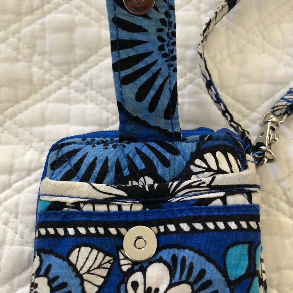 Vera Bradley Blue and White Floral Bifold Wallet/Phone Holder - Picture 3 of 14